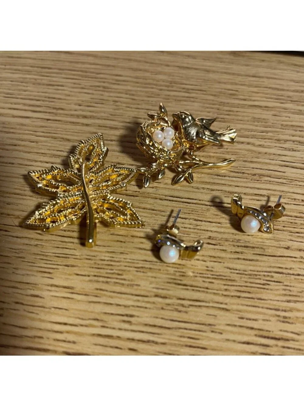 Gold Tone Maple Leaf & Bird Nest Brooches With Pearl Accents &Earrings Set MCM